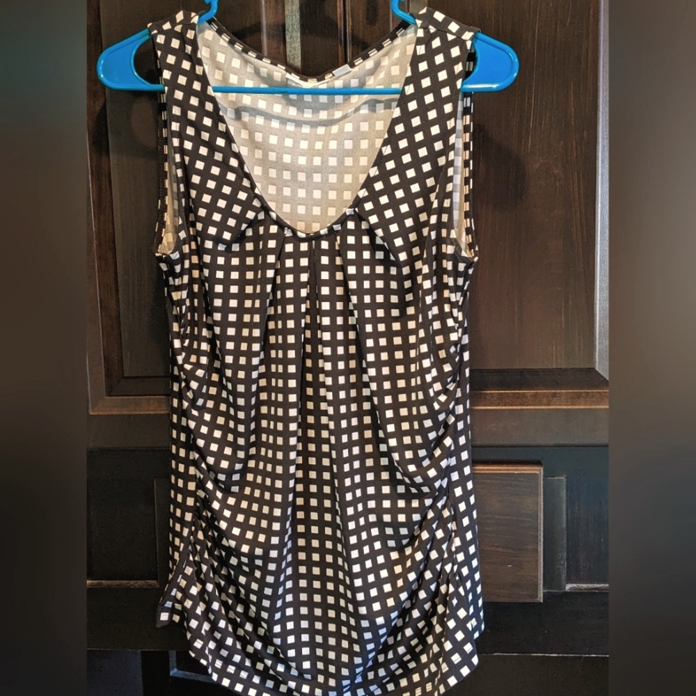 Black and white sleeveless blouse, semi-formal, business casual